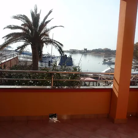 Apartments Lucica 3119 Rab Town