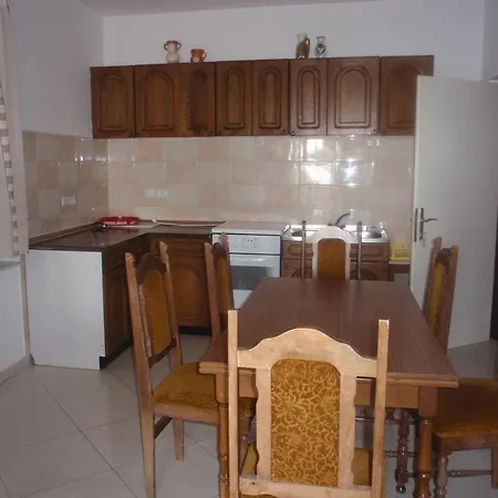 Apartments Lucica 3119 Rab Town