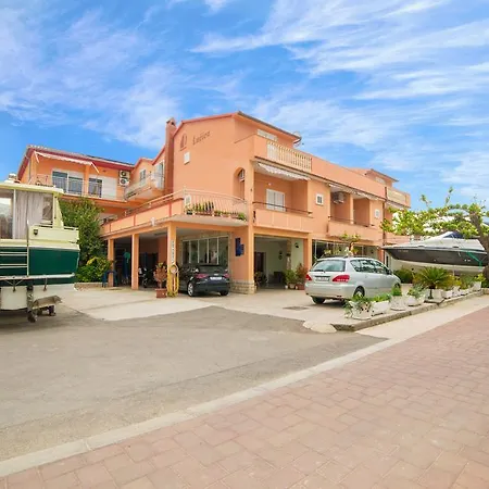 Apartments Lucica 3119 Rab Town