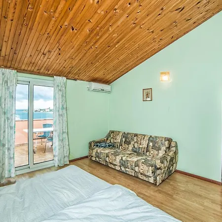Apartments Lucica 3119 Rab Town