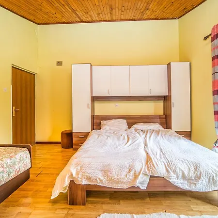 Apartments Lucica 3119 Rab Town